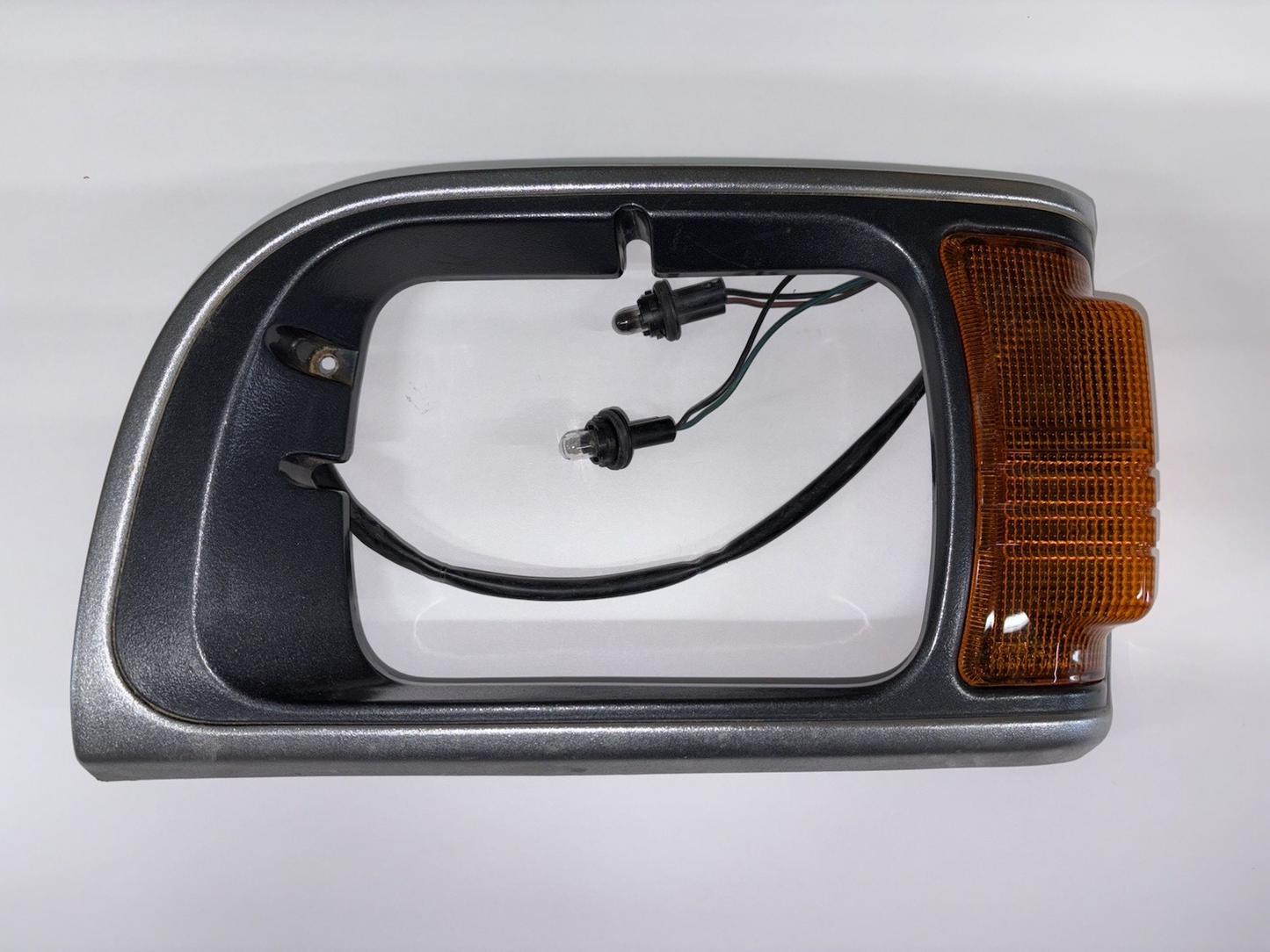 MITSUBISHI MINICAB TRUCK U41T U42T Headlight Head Lamp  (USED w/NEW Marker Lamps
