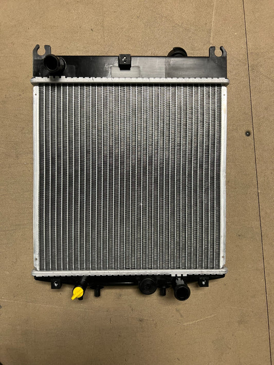 Suzuki Carry DD51T Radiator  13 inch *****NEW*****